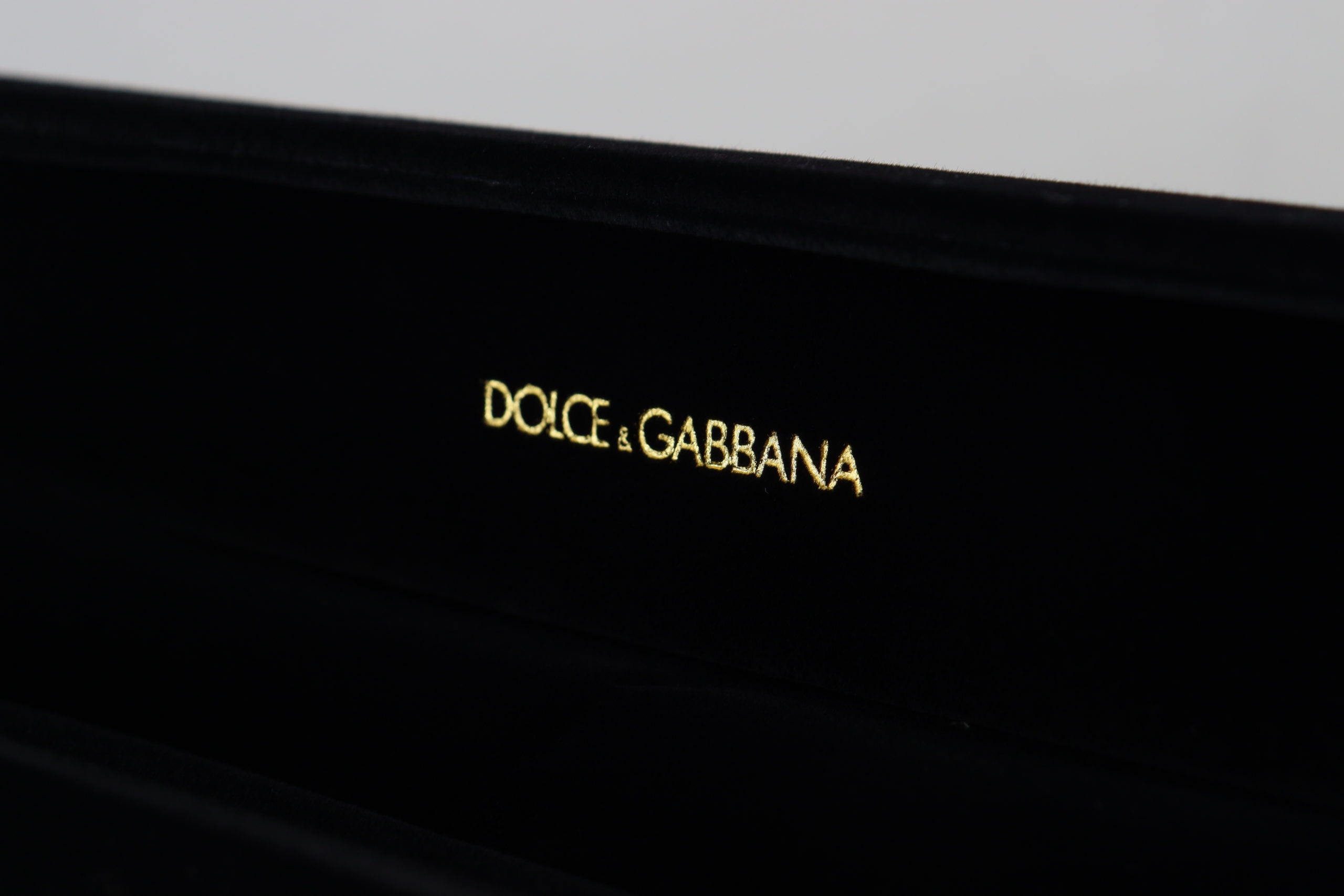 Black Velvet Logo Plaque Storage Bracelet Jewelry Box